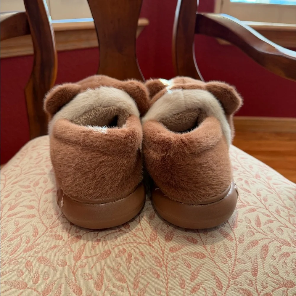 NWOT Brown Teddy Bear Big Kid Slippers
